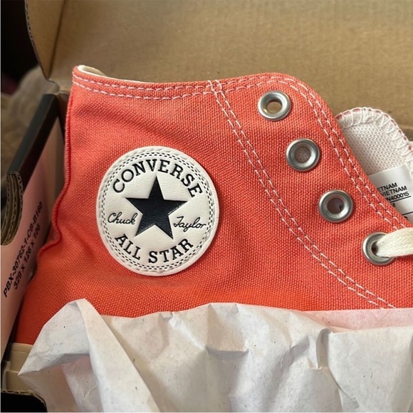 Chuck Taylor All Star Floral Embroidery Woman’s 8.5 High Top Shoes - Picture 5 of 9